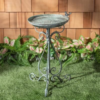 "SAFAVIEH Outdoor Living Ashlan Bird Iron Home Accent - 17"" W x 15"" D x 29"" H"