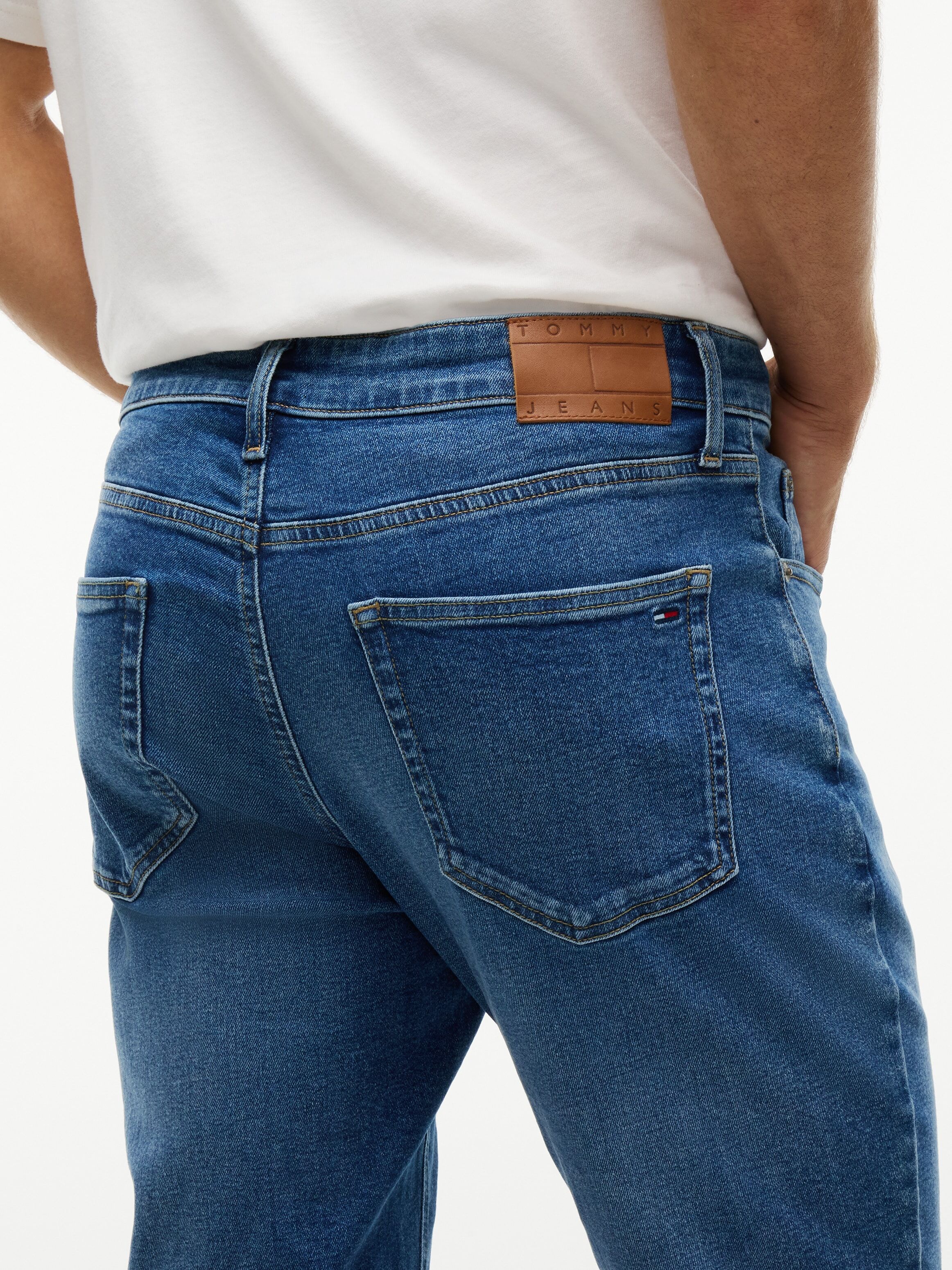 Slim-fit-Jeans TOMMY JEANS "SCANTON SLIM", Herren, Gr. 30, Länge 30, blau (denim medium), Denim/Jeans, Obermaterial: 98% Baumwolle, 2% Elasthan, unifarben, slim fit lang, Jeans Slim-fit-Jeans, Slim fit mit Taschen denim medium 30, Länge 30