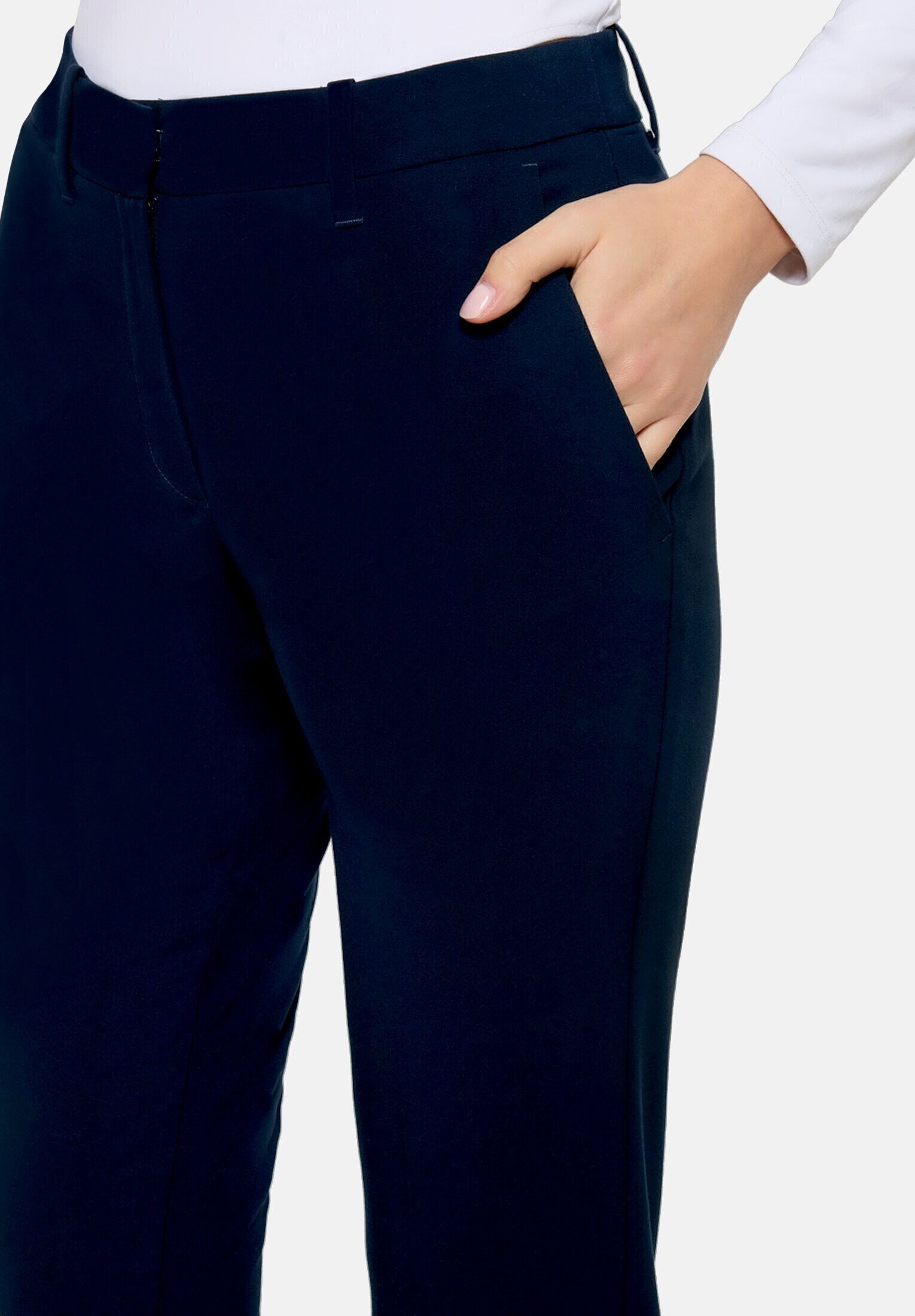Anzughose BETTY & CO "Damen mit Taschen", Damen, Gr. 38, Normalgrößen, blau (dunkelblau), Obermaterial: 59% Polyester, 37% Viskose, 4% Elasthan, gerade 7/8-Länge, Hosen Anzughose, Taschen