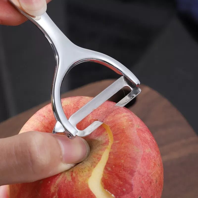 INF Hausgebrauch Multifunktionaler Obst- und Gemüseschäler aus Edelstahl, Silber, Kompatibel mit Küchenbedarf