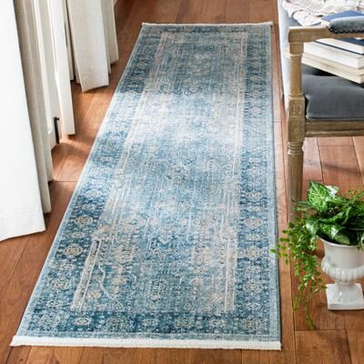 SAFAVIEH Victoria Jackelien Traditional Oriental Rug