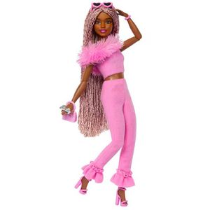 Barbie Puppe Deluxe Style-Puppe Nr. 4, ab 4 Jahre, mit weichem rosafarbenem Jumpsuit, 29 cm