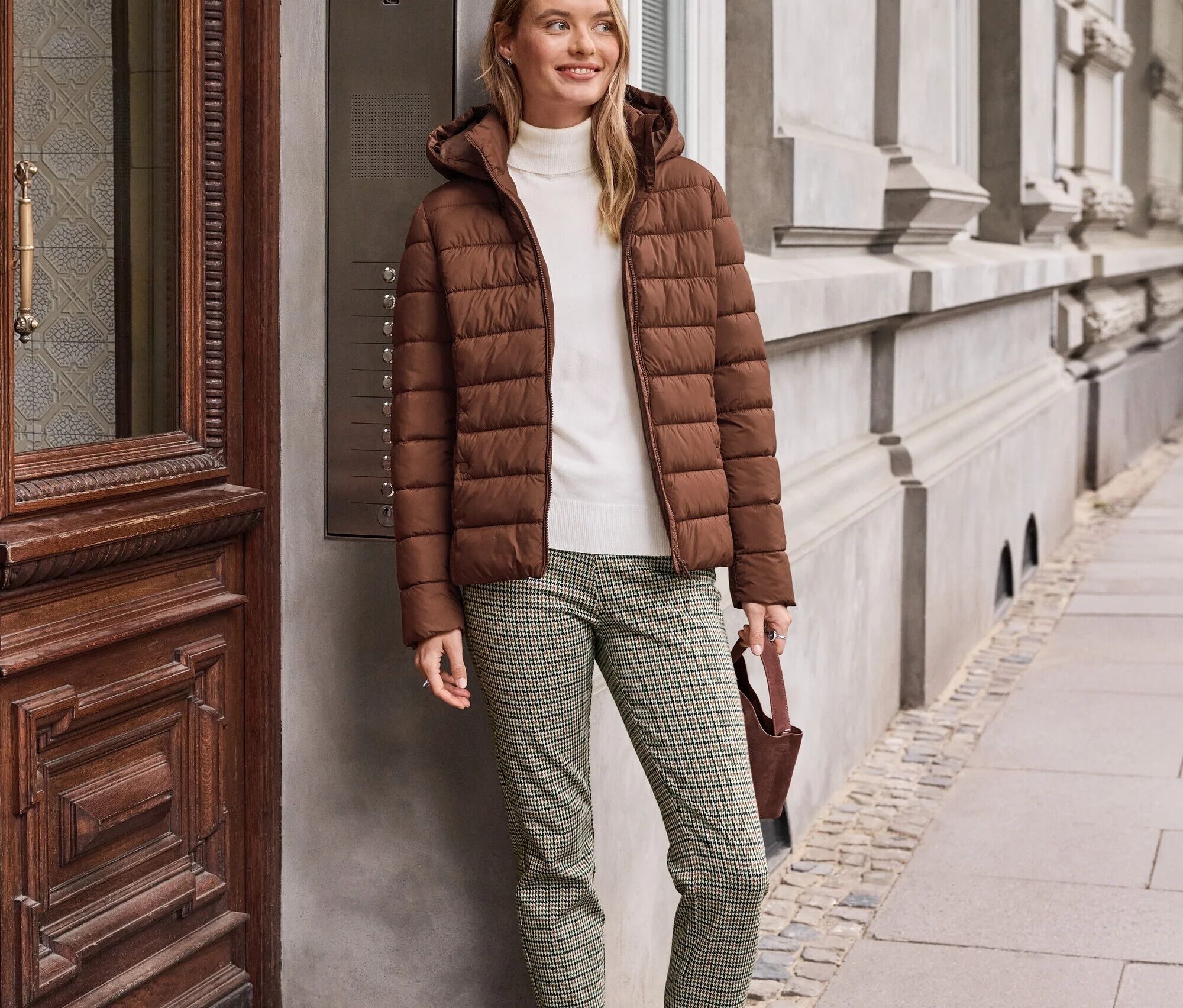 Tchibo - Stoffhose mit Hahnentritt-Jacquard - Damen - Gr. L - weiß/jacquard