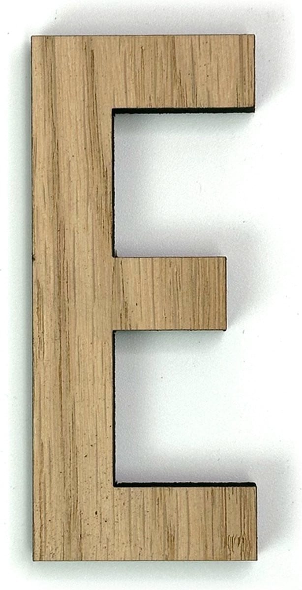 Houten letter E - Hoogte: 37 cm