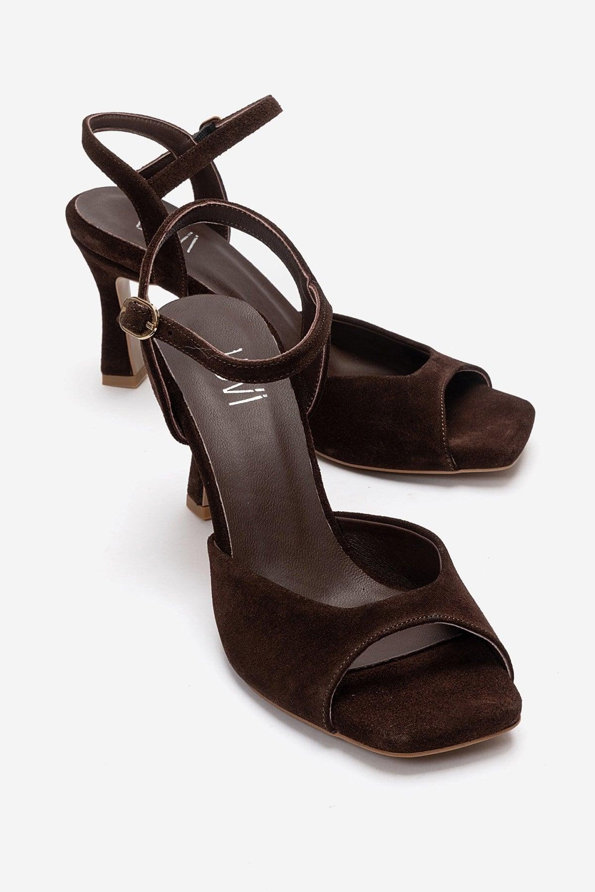 Elvia Leder Stiletto Knöchelriemen Sandale (Damen)