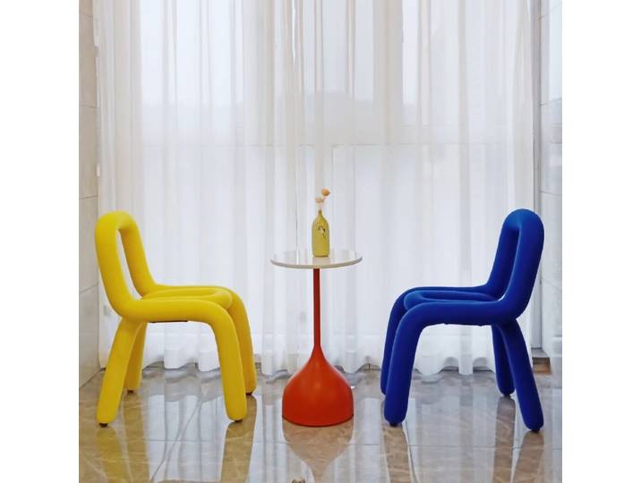 Tabouret de dressing postmoderne, chaise de couleur luxueuse, tabouret minimaliste, chaise de salle à manger nordique au design irrégulier, chaises de salle à manger, chaise d'appoint