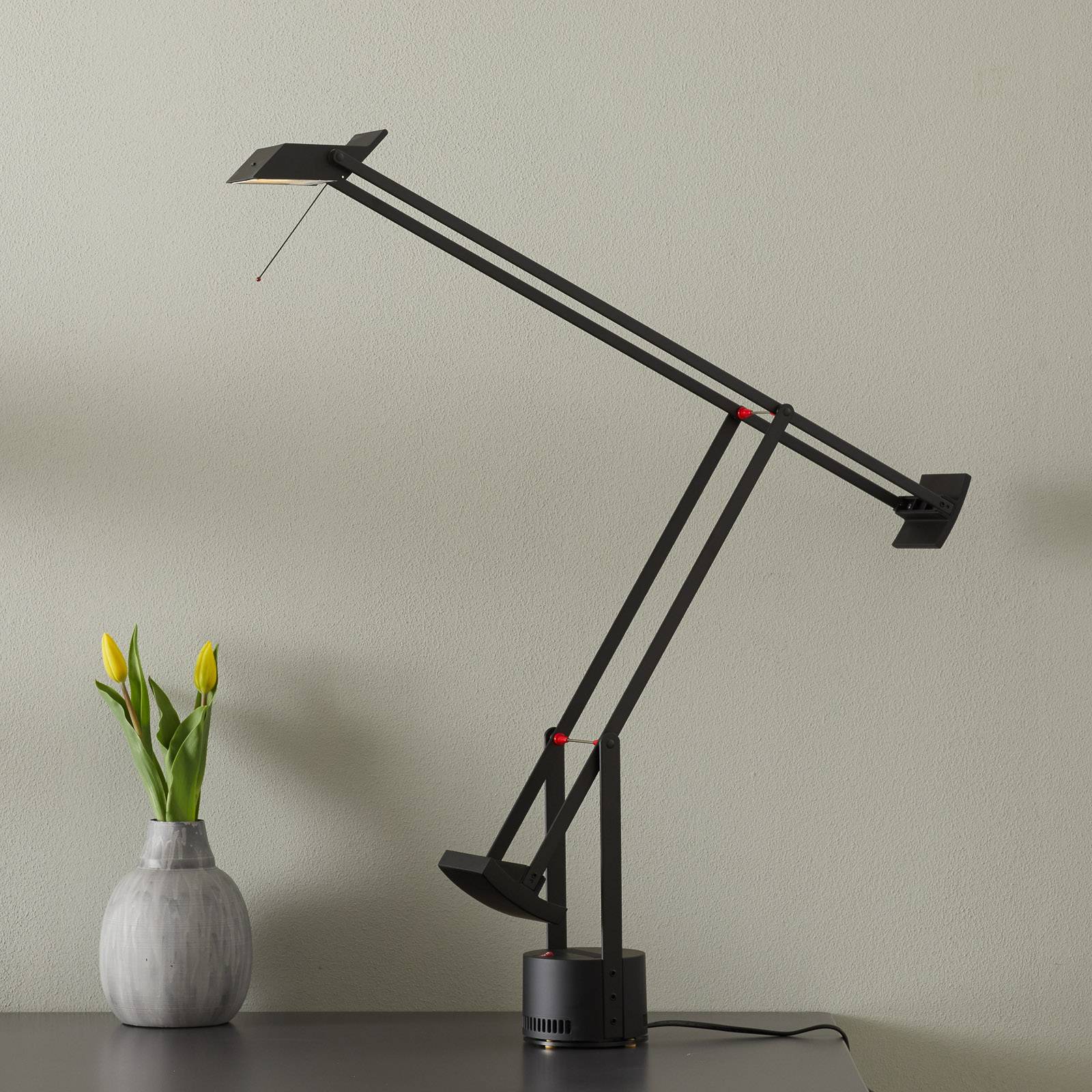 Artemide Desk Lamp Tizio, dimmable, Black, Workroom / Office, Plastic, Design, Table Lamp