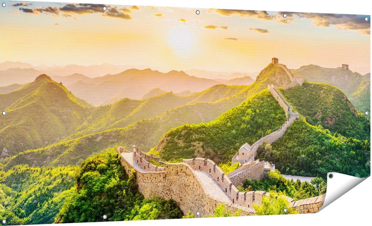 Gards Tuinposter De Chinese Muur door de Bergen met Zon - 180 x 90 cm