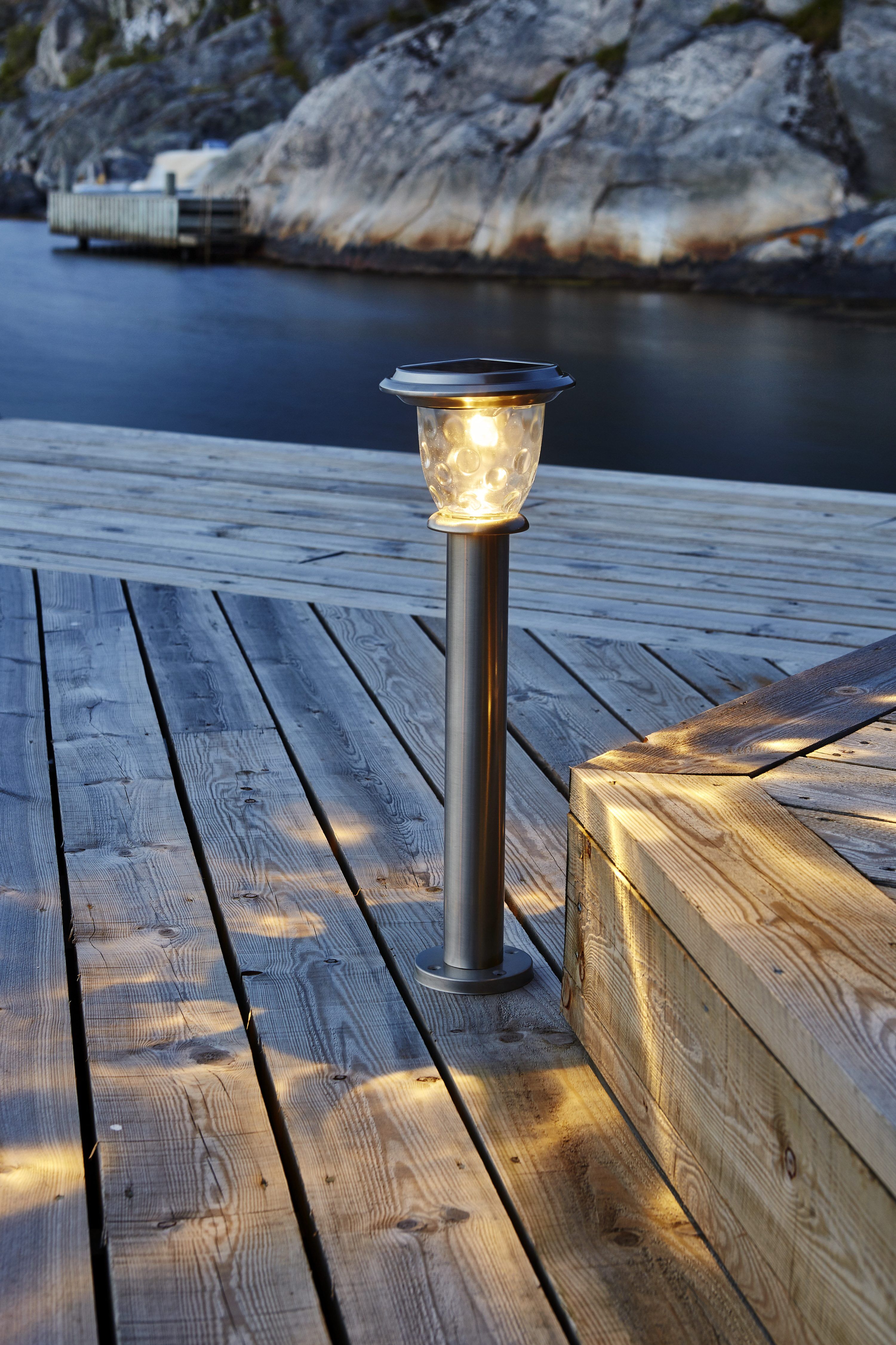 LED Solarleuchte "Solar-Wegleuchte Pireus", silber, B:19cm H:61cm L:19cm T:19cm Ø:19cm, PARFORCE TRADITIONAL HUNTING, Leuchten, LED Solarleuchte, 20 lm, Dämmerungssensor