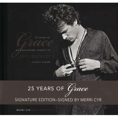 25 Years of Grace, Gebundene Ausgabe von Merri Cyr, Bloomsbury, 978-1-4930-4889-2
