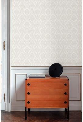 Galerie Wallcoverings Arcadia Collection Damask Medallion Shiny Finish Vinyl on Non-woven Wallpaper Roll