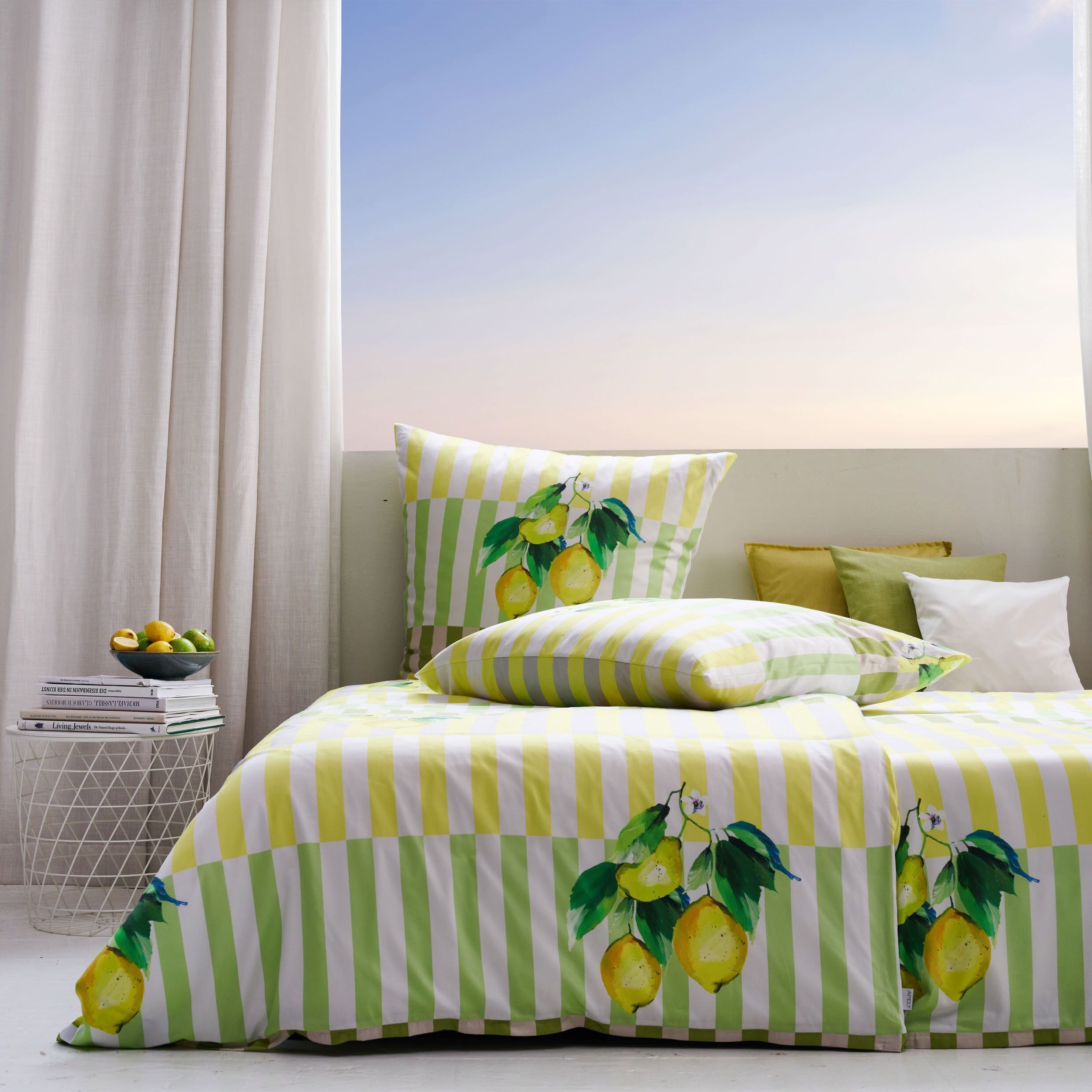 Bettwäsche APELT "Fresh", gelb (grün, gelb), B/L: 135cm x 200cm, 1 Stk., 1 Stk., Satin (Bio-Baumwolle), B/L: 80cm x 80cm, Satin (Bio-Baumwolle), Obermaterial: 100% Baumwolle, Bettwäsche, Bettwäsche, Zitronen auf Streifen grün, gelb B/L: 135cm x 200cm, 1 S