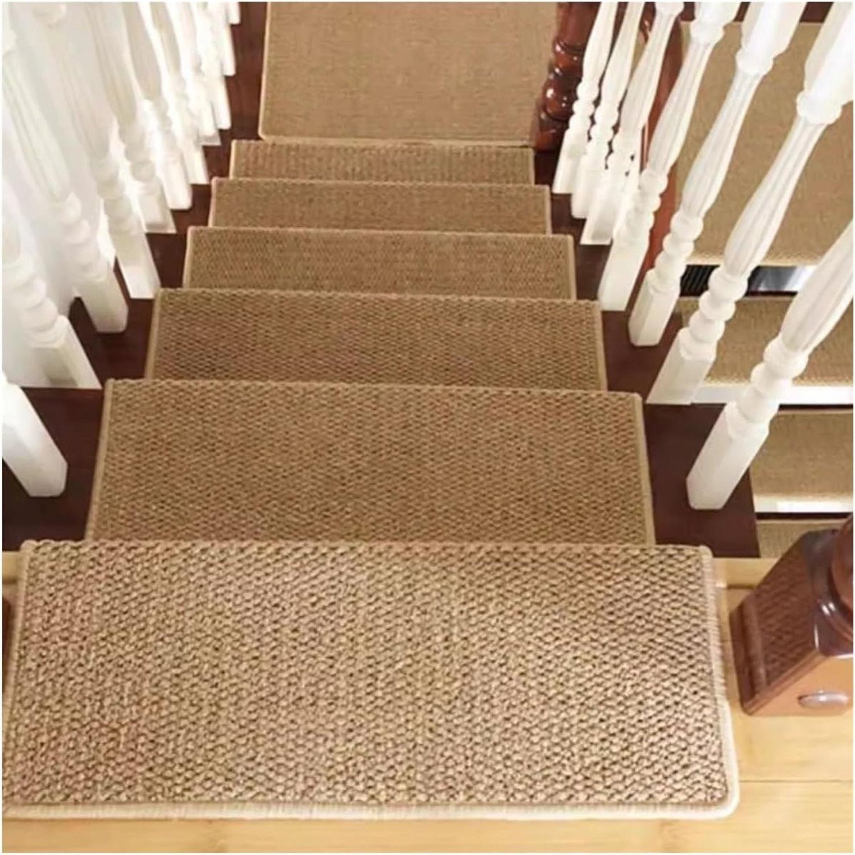 Zelfklevende antislip trapmatten van sisal voor veilig lopen