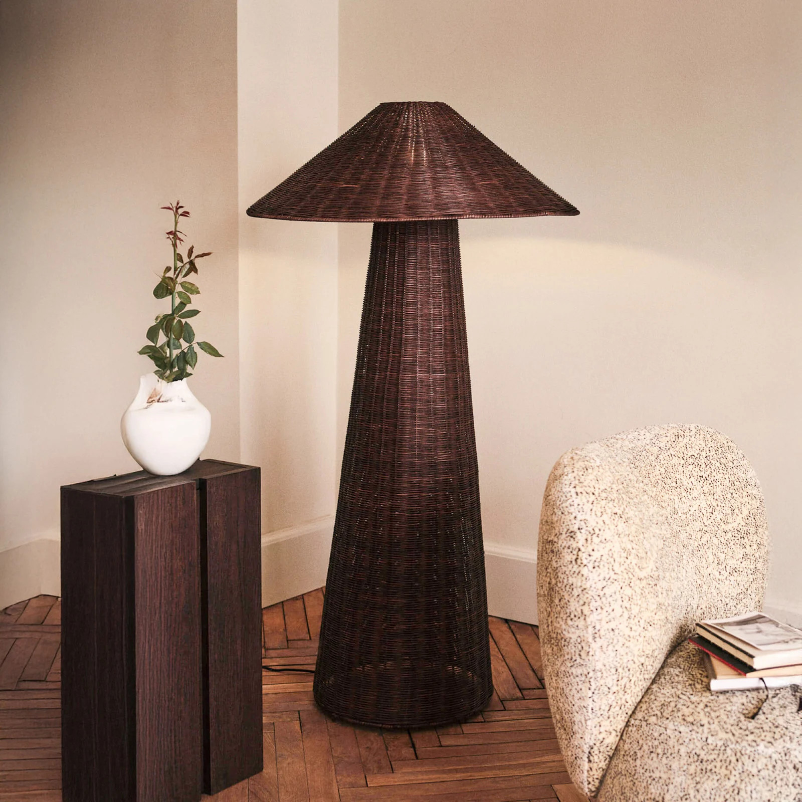 Ferm LIVING Dou vloerlamp, donkerbruin, rotan, Hoogte: 131 cm