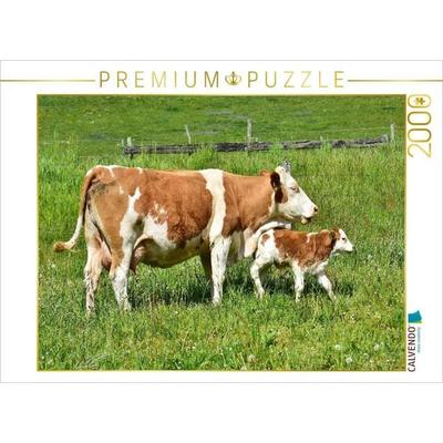 CALVENDO Puzzle Kälbchen mit seiner Mutter | 2000 Teile Lege-Größe 90x67cm Foto-Puzzle für glückliche Stunden