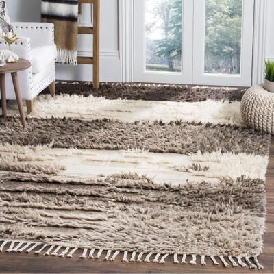 SAFAVIEH Hand-knotted Kenya Charlee Southwestern Tribal Wool Rug