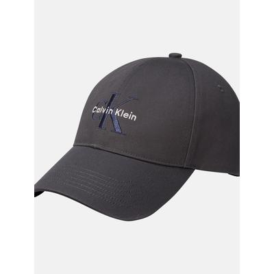 Calvin Klein mit Markenlogo