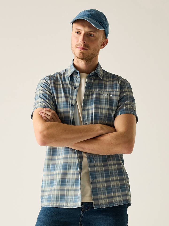 Regatta Funktionshemd "Travel Light" in Blau - L