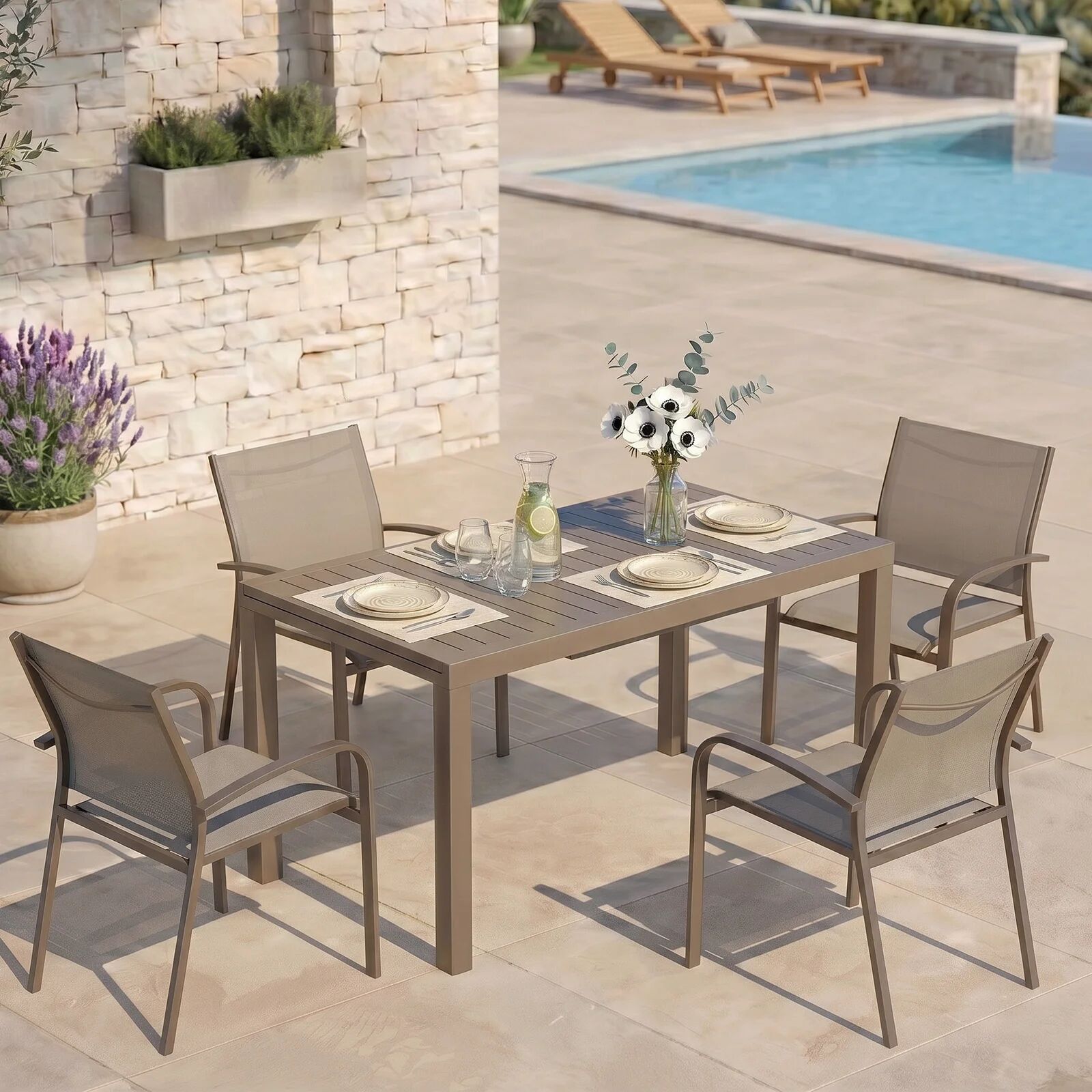 garneroarredamenti Set tavolo da giardino allungabile 140/210cm tortora + 4 sedie con braccioli tondi tortora Brezza