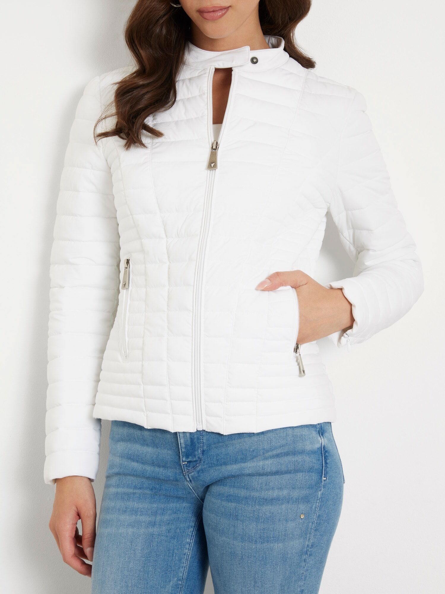 Steppjacke GUESS "VONA JACKET", Damen, Gr. M, weiß (pure weiß), Web, Obermaterial: 100% Polyurethan, unifarben, hüftbedeckend, mit Reißverschluss, Jacken Steppjacke, Übergangsjacke mit leichter Wattierung