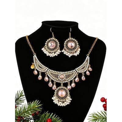 Damen-Schmuckset mit grünem Kristallperlen-Halsband für Weihnachtsfeiern, Set mit Halskette im Vintage-Stil im indischen Stil und Statement-Ohrringen für Feiertagsfeiern formelle Veranstaltungen