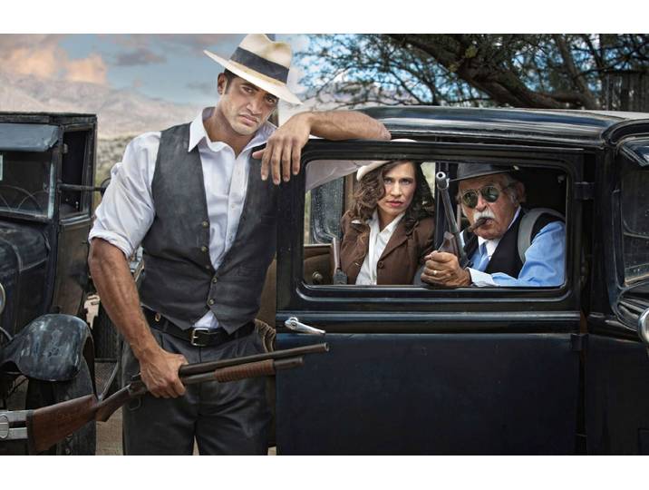 Fototapete PAPERMOON GANGSTERS-20 JAHRE VINTAGE RETRO USA OLDTIMER WAFFEN , bunt, B:3m L:2,23m, Vlies, Tapeten, Fototapete