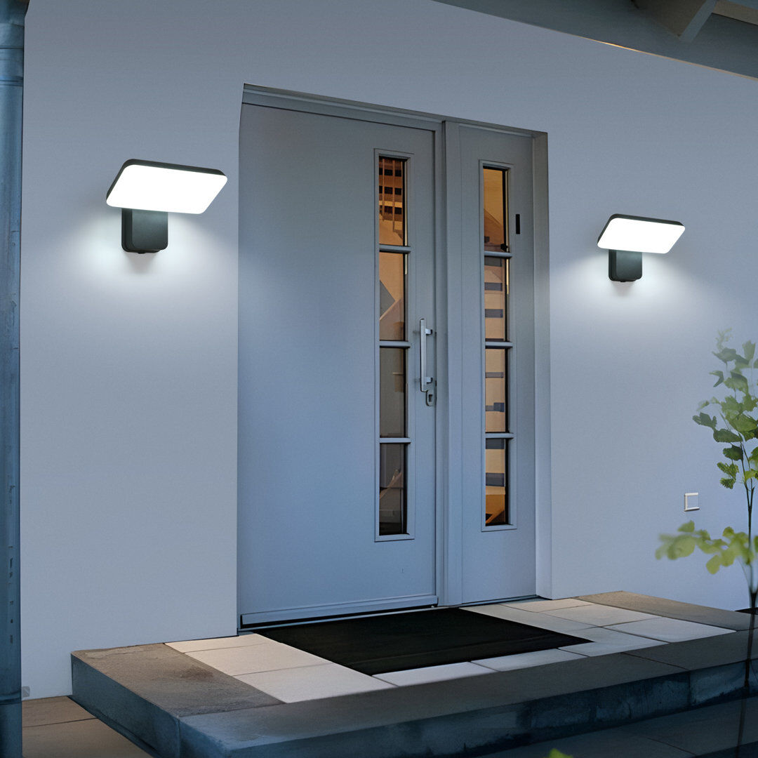 Metro Waterproof Outdoor Wall Light Matte Black;Powder Coated Finish 16cm H X 7.87cm W X 15.5cm D