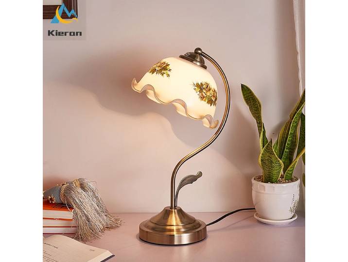 Lampes de bureau à LED à fleurs simples modernes, lampes de table à intensité variable, décor de salon, lampadaire en verre, style américain, chambre à coucher, bureau, chevet