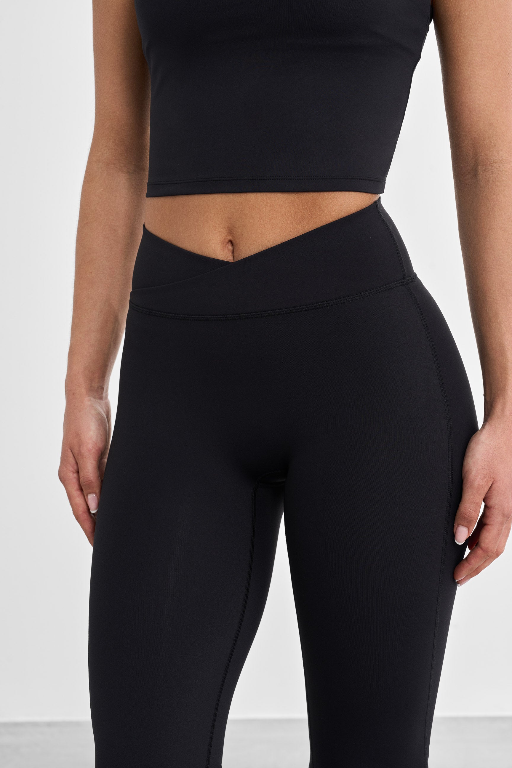FAMME Signature Wrap Flared Leggings Black S