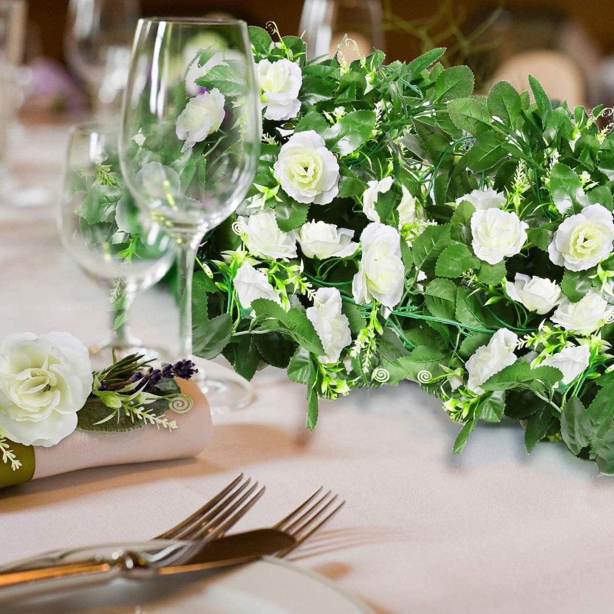 Witte kunstbloemen slinger met realistische rozen voor bruiloft decoratie, 200 cm