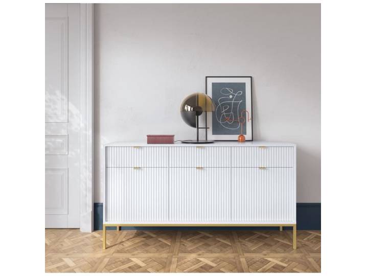 Commode à trois portes - VELLORE - 154 cm - blanc avec pieds dorés