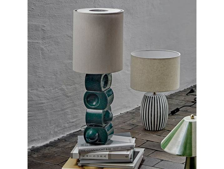 Brady Tischleuchte, creme/grün, Höhe 68 cm - Bloomingville - Schlafzimmer - Skandinavisch - Keramik - Mit Schirm