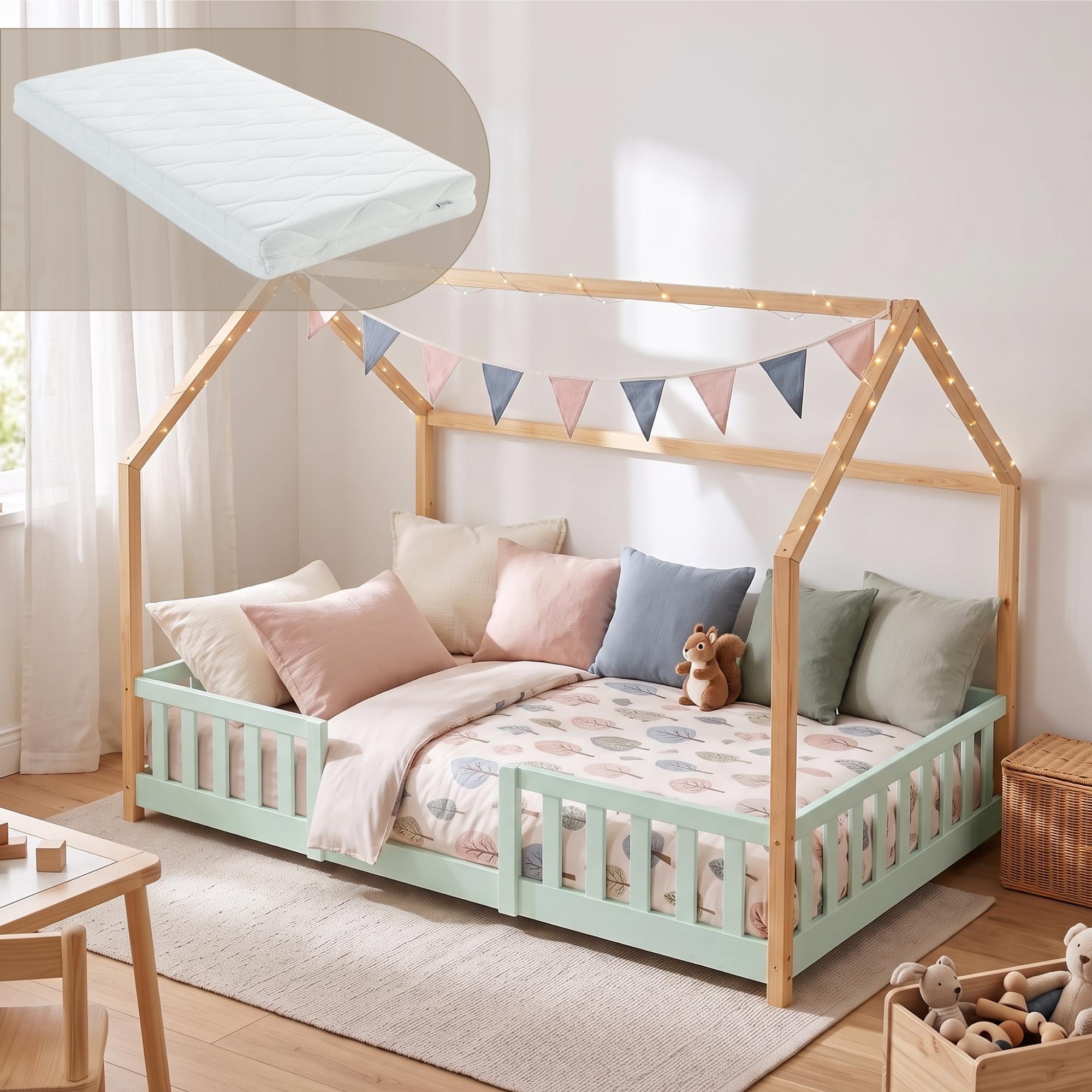 Kinderbett 'Sisimiut' Montessori in Haus-Optik mit Matratze und Rausfallschutz Kiefernholz 120x200 cm Mintgrün/Natur