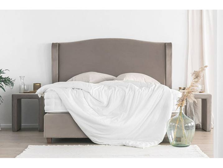 Boxspringbett BRILLIANCE 220x200 cm - verschiedene Farben und Bezüge verfügbar - mit Matratze - mit Ohren am geschwungenem Kopfteil