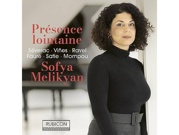 Presence Lointaine