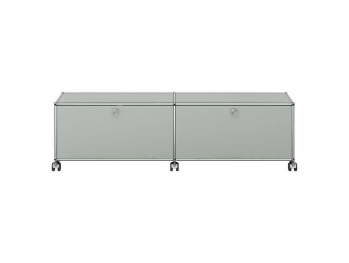 USM Haller Lowboard M61 lichtgrau 2-fach breit 2 Klapptüren auf Rollen ohne Schloss 152.3x43x37.3 cm