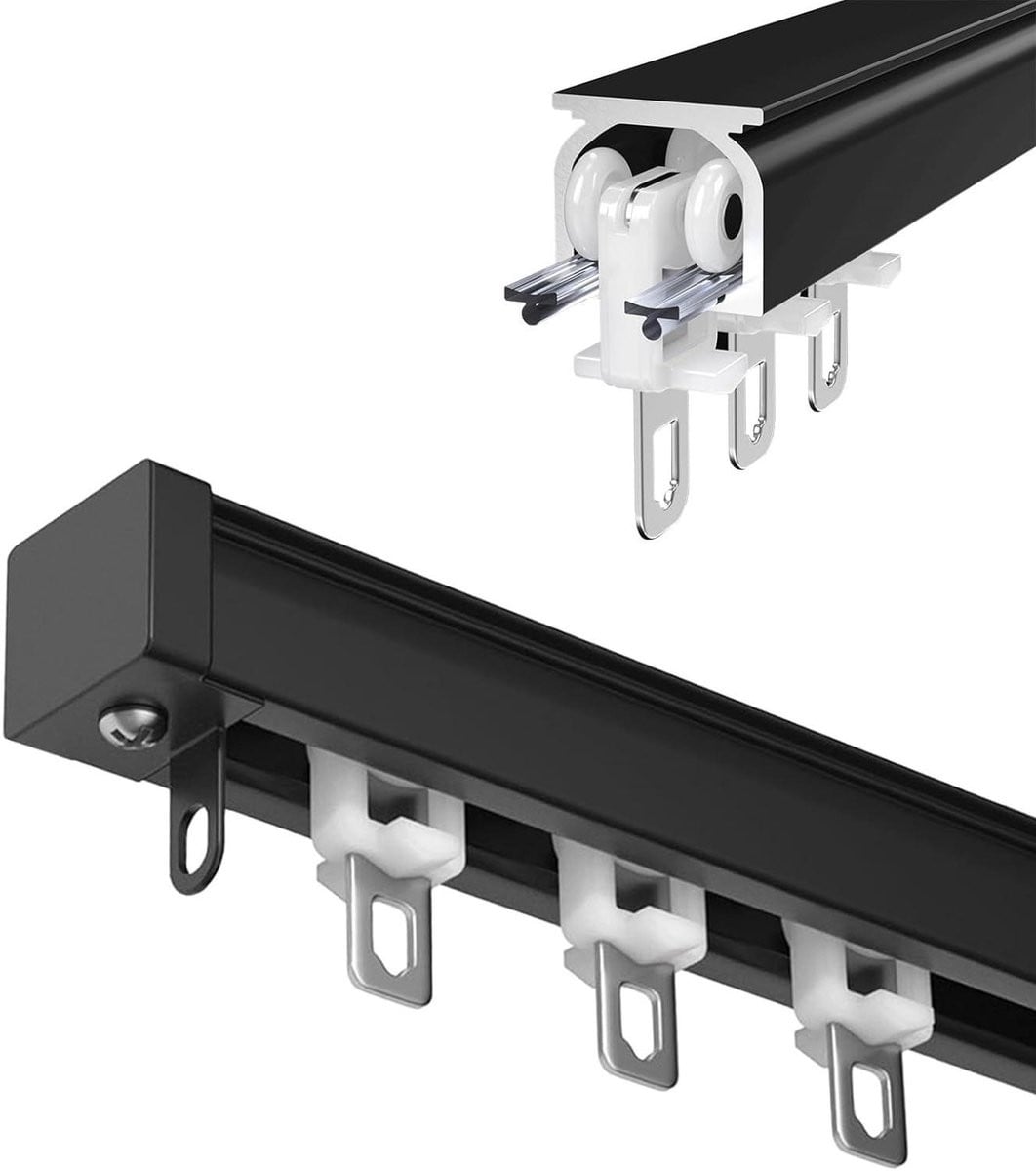 Flexibele aluminium plafondgordijnrail voor wandmontage met rollers en kamerverdeling