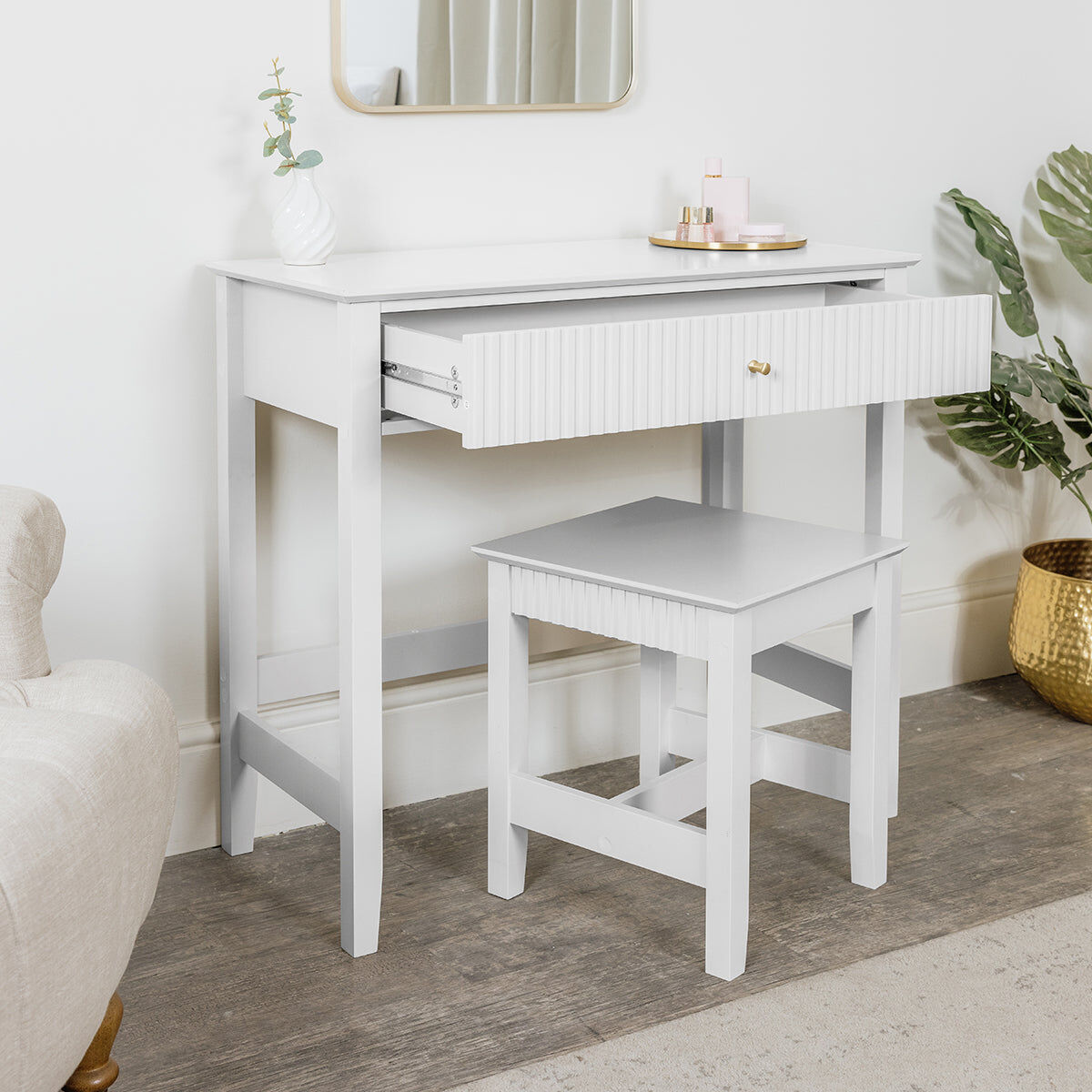 Dressing Table & Stool Set - Hales White Range Material: Furniture/Furniture Ranges/Hales Range/Hales White Range