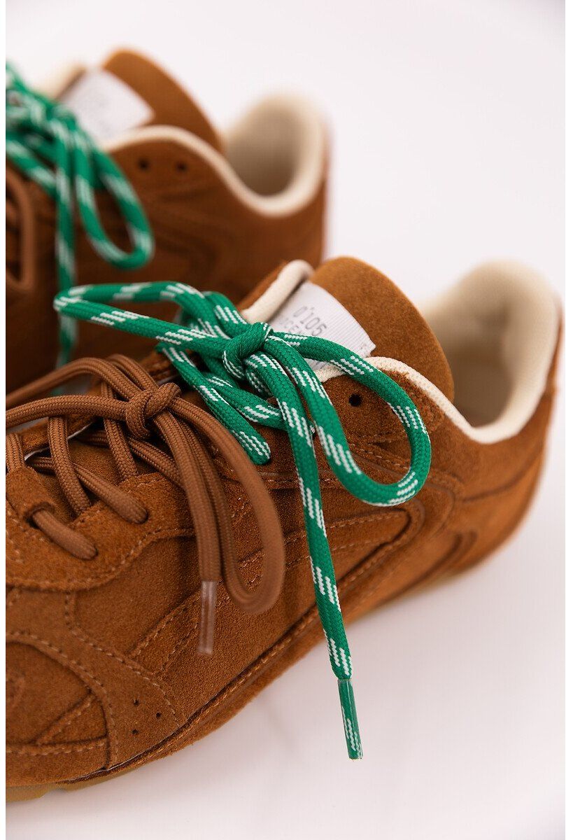 0-105 Baskets en cuir suédé COSMO
