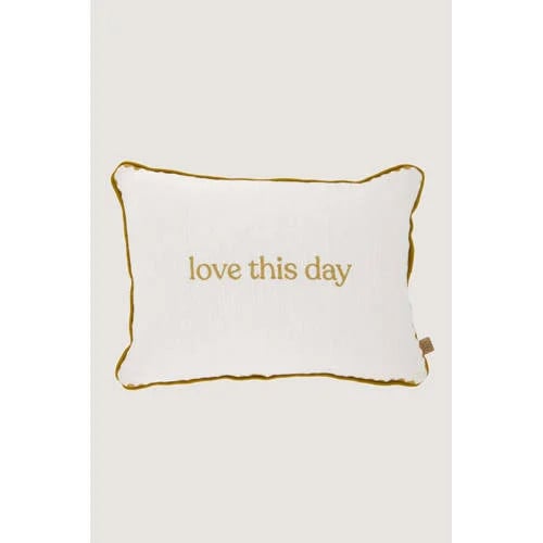 Zusss sierkussen Love this day 35 x 25 cm