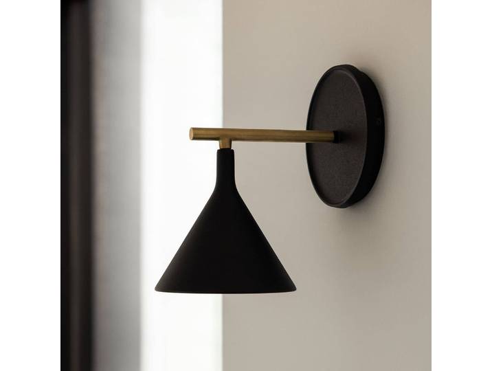 Audo Copenhagen Wandleuchte Cast Sconce, dimmbar, schwarz, für Badezimmer, Aluminium