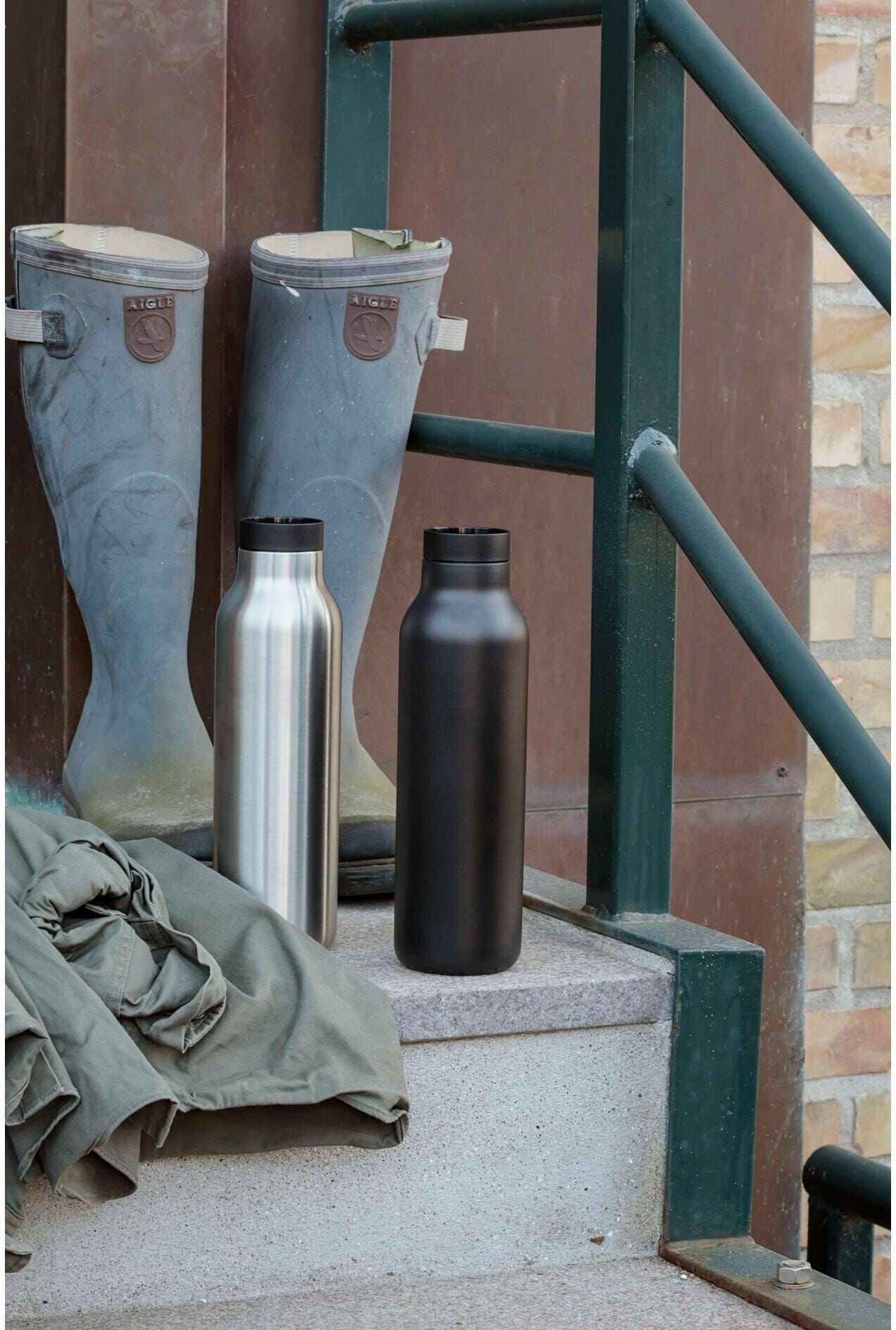 Isolierflasche EVA SOLO "Urban", schwarz, Trinkflaschen, 700ml, Edelstahl, Kunststoff, Isolierflasche, H:24cm schwarz 700ml