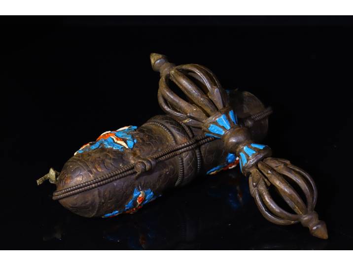 8 Xizang Collection folklorique vieux Bronze peint cinabre Vajra Phurpa croix Vajra motif boîte amulette Dharam maison de ville exorcisme