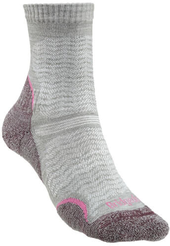 Bridgedale Womens Hike Ultra Light T2 Merino Performance Pattern Crew Socks Aubergine