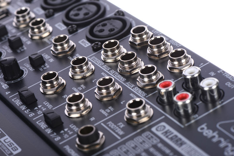 Behringer Xenyx QX1204USB