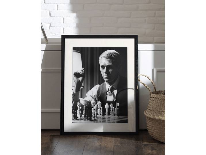 Affiche Steve McQueen - Thomas Crown Revêtement : verre acrylique Structure : hêtre laqué Multicolore 43 x 53cm