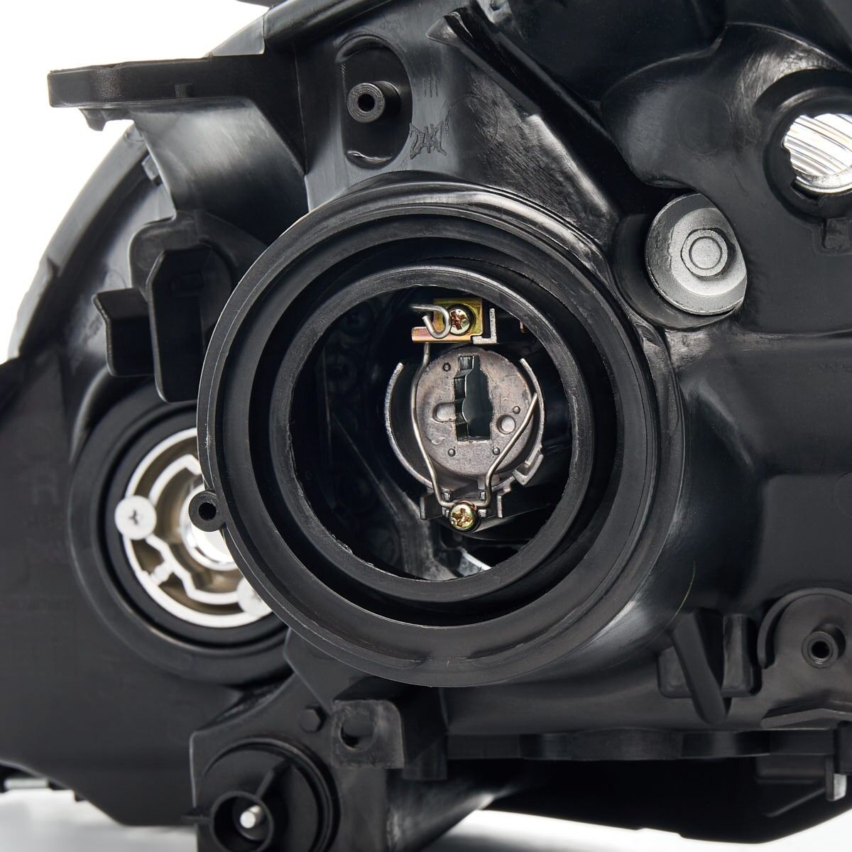 TYC 20-0339-05-2 Headlight