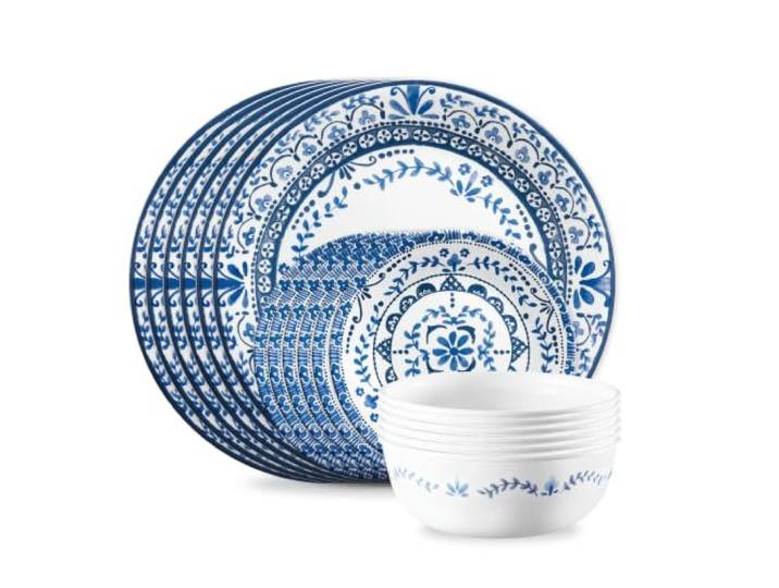 Corelle 18-teiliges Tafelservice Portofino, Blau und Weiß für 6 Personen, splitterfestes Geschirr, inklusive 26 cm Speiseteller, 17 cm Salat-/Beilagenteller und 530 ml Suppen-/Müslischalen