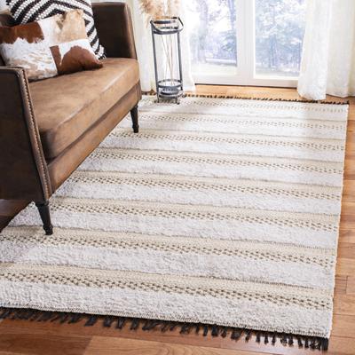 SAFAVIEH Handmade Boston Sylvania Coastal Cotton Rug with Fringe