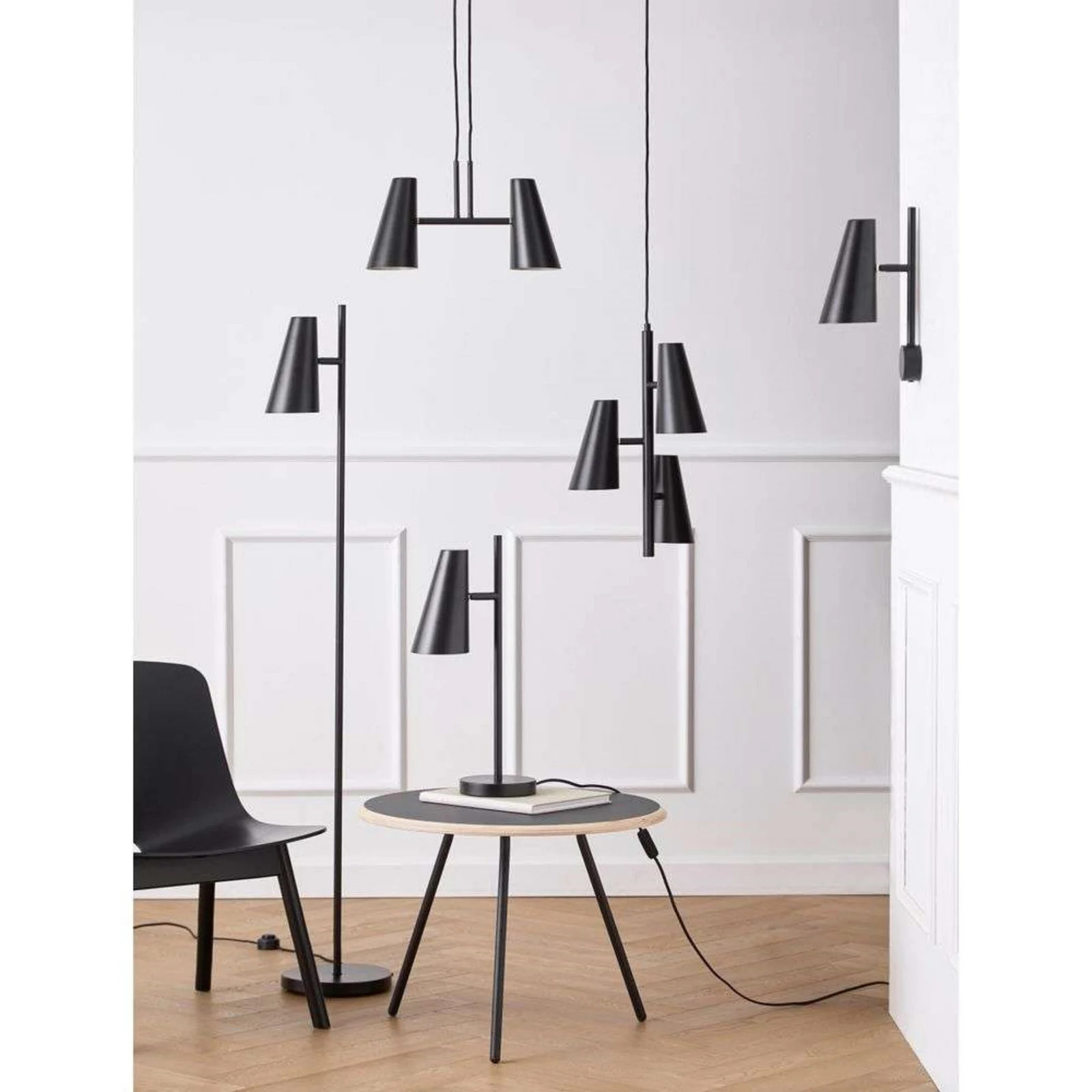 Woud Cono Wandlamp Black Metaal